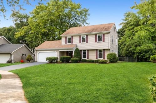 1231 13th St, Saint Charles, IL 60174-3718