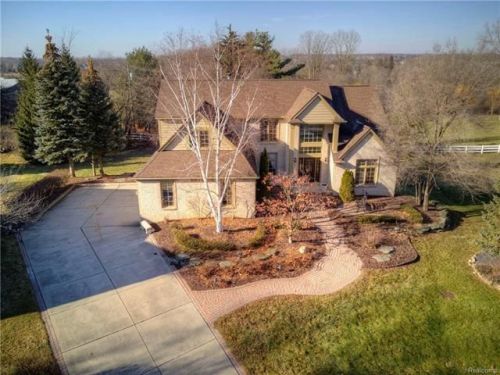 47875 Forest Ct, Northville, MI 48168-8516