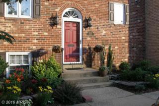 5216 Dover Pl, Alexandria, VA 22311-1204