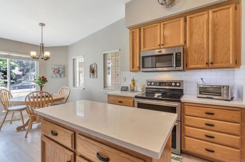 928 Carter St, Folsom CA 95630-9569 exterior