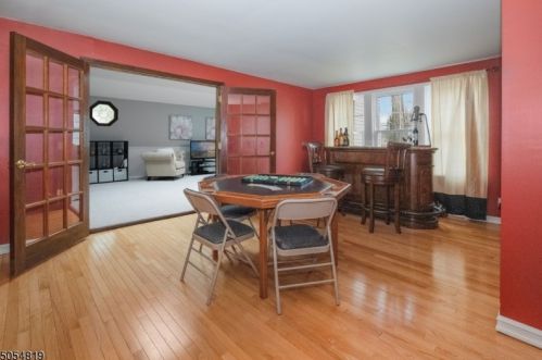 105 Cedar St, Livingston NJ 07039-4205 exterior