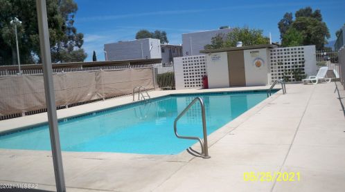 1705 Jones Blvd, Tucson AZ  85713-2324 exterior