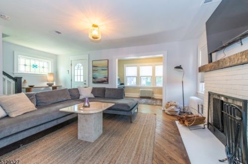 30 Randolph Pl, Town Center NJ  07052-4808 exterior