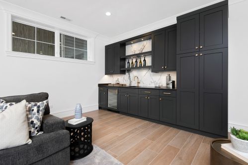 2137 Clifton Ave, Chicago IL 60614-4116 exterior