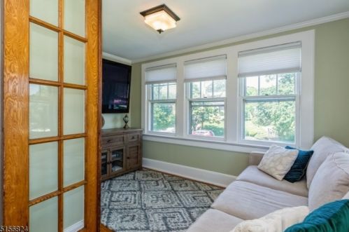 85 Spg Gdn Ave, Nutley NJ 07110-1508 exterior