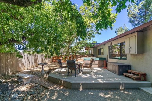 1601 Baywood Ln, Davis CA 95618-1409 exterior