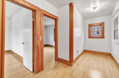 251 Flax Hl Rd, Norwalk CT 06854-2505 exterior