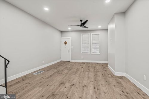 4039 6 St, Philadelphia PA 19140-2502 exterior