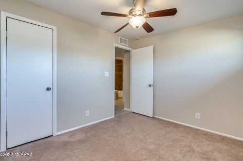 8217 Beverly St, Tucson AZ 85710-5931 exterior