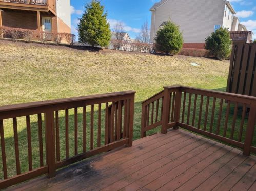 1503 Michael Dr, Pittsburgh PA  15227-3958 exterior