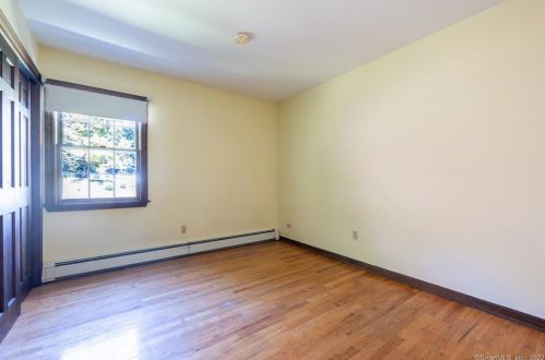 59 Sarah Bishop Rd, Ridgefield CT 06877-1215 exterior