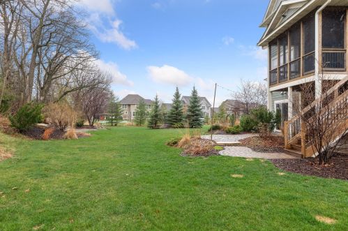 11646 Aster Pl, Saint Paul MN 55129-6705 exterior