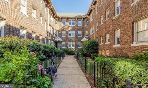 1725 Lanier Pl, Washington DC  20009-2182 exterior