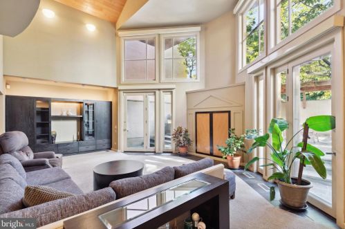 726 Front St, Philadelphia PA  19147-3524 exterior