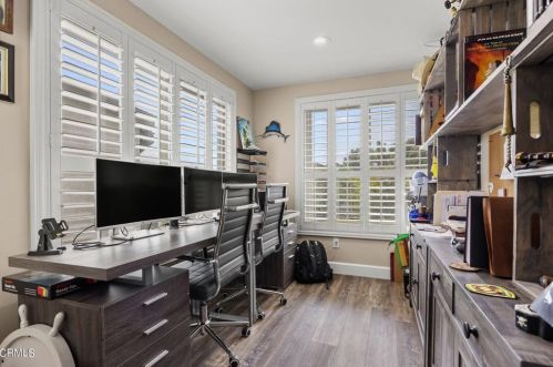 3354 Sunset Ln, Oxnard CA 93035-4128 exterior