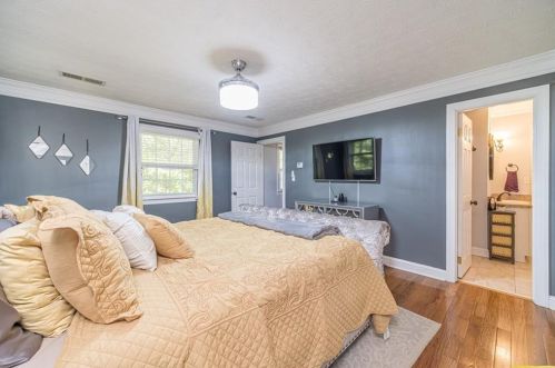 2201 Valley Creek Cir, Lithonia GA  30078-2532 exterior