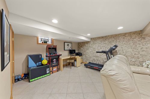 5016 Ridgewood Ave, Chicago IL 60706-2807 exterior