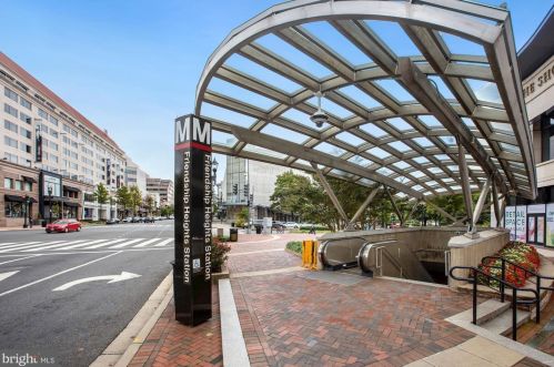 5410 Connecticut Ave, Washington DC  20015-2859 exterior