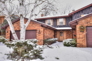 1953 River Park Ct, Milwaukee, WI 53226-2840
