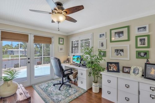 1765 Hbr Ln, Naples FL 34104-0317 exterior