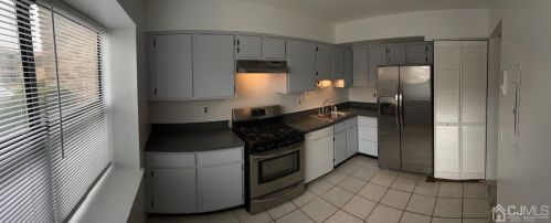 1937 Raspberry Ct, Edison, NJ 08817-2731