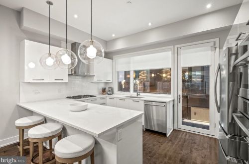 613 6th St, Philadelphia PA  19123-2128 exterior