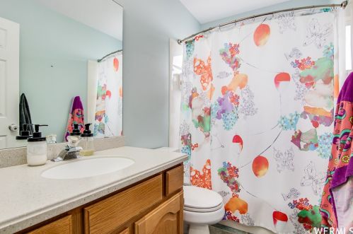 9178 Teton Est Dr, Taylorsville UT 84088-2311 exterior