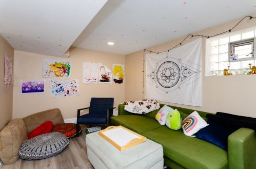 7942 Kenwood Ave, Chicago IL  60619-3411 exterior