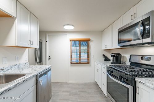 6852 Rocking Chair, Tucson AZ  85757-9504 exterior