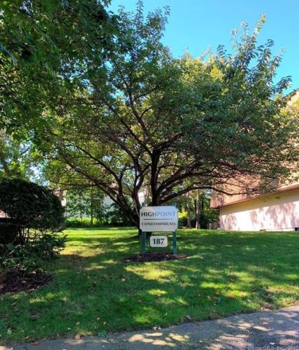 187 Flax Hill Rd, Norwalk CT 06854-2847 exterior