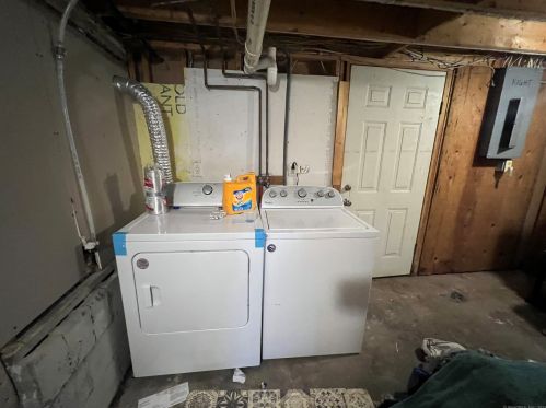 108 Furnace St, Killingly CT 06239-3525 exterior