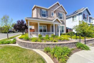 3073 Monument Dr, Roseville, CA 95747-9003