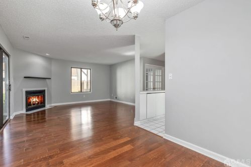 65 Park Gate Dr, Edison NJ 08820-4025 exterior