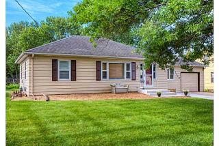 7110 Madison Ave, Des Moines, IA 50322-2654