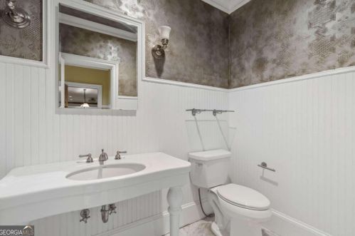 700 Brookwoods Trce, Atlanta GA 30342-2473 exterior