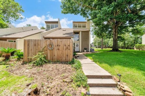 12243 Glenview Dr, Montgomery TX  77356-7909 exterior