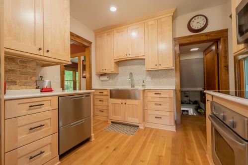 1001 Hart St, Alden IL  60033-1720 exterior