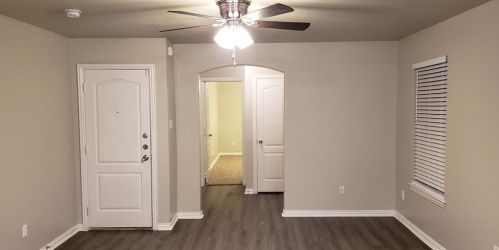 124 Cliff Heights Cir, Dallas TX  75241-5333 exterior