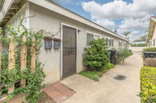 219 Acacia Ave, Fullerton, CA 92831-4739