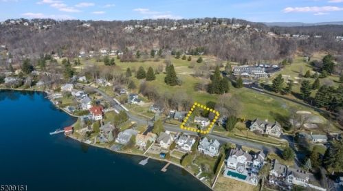 501 Shore Trl, Sparta NJ  07871-1247 exterior