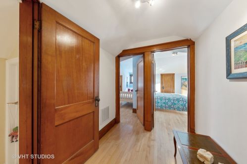 6553 Hiawatha Ave, Chicago IL 60646-4219 exterior