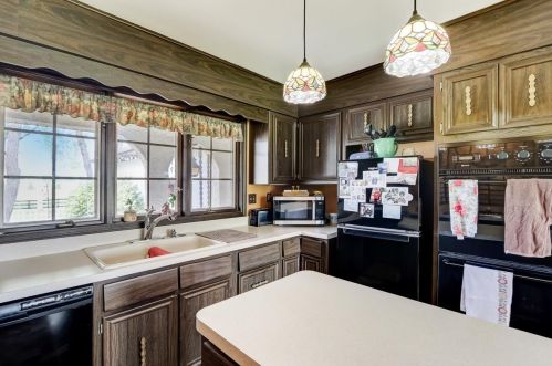 1702 Rose Farm Rd, Bull Valley IL 60098-9564 exterior