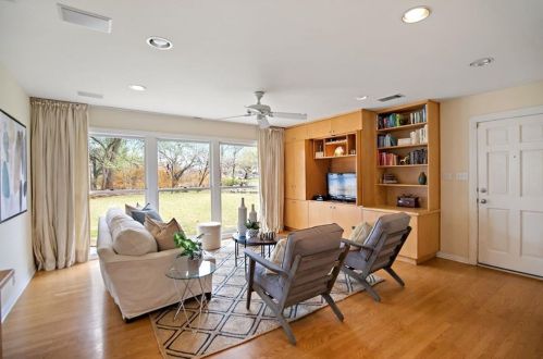 902 Bluebonnet Ln, Austin TX 78704-4025 exterior