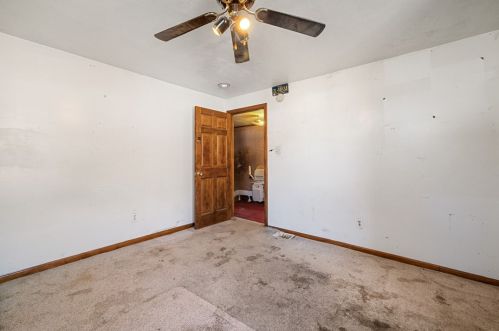 1828 Middle St, Pittsburgh PA 15215-2719 exterior