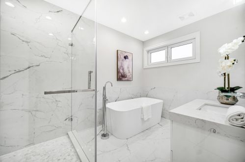 6227 Ellis Ave, Chicago IL 60653-3615 exterior