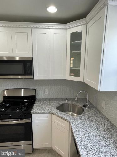 6624 18th St, Philadelphia PA  19126-2617 exterior