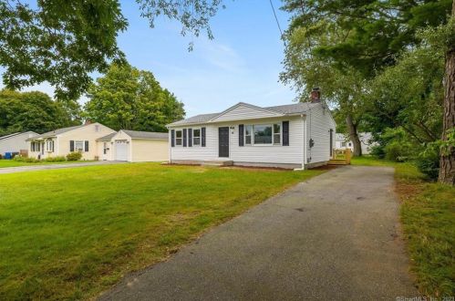 80 Woodward St, Killingly CT 06239-1643 exterior