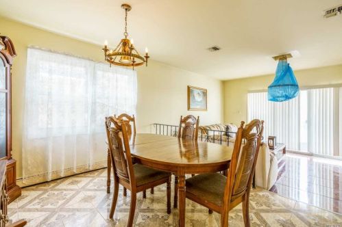 1555 Dwight Pl, Bronx NY 10465-1122 exterior