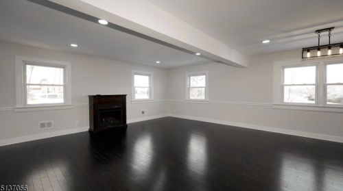 49 Woodland Ave, Whippany NJ  07981-1121 exterior