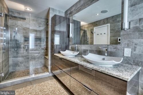 308 2nd St, Philadelphia PA 19133-0040 exterior